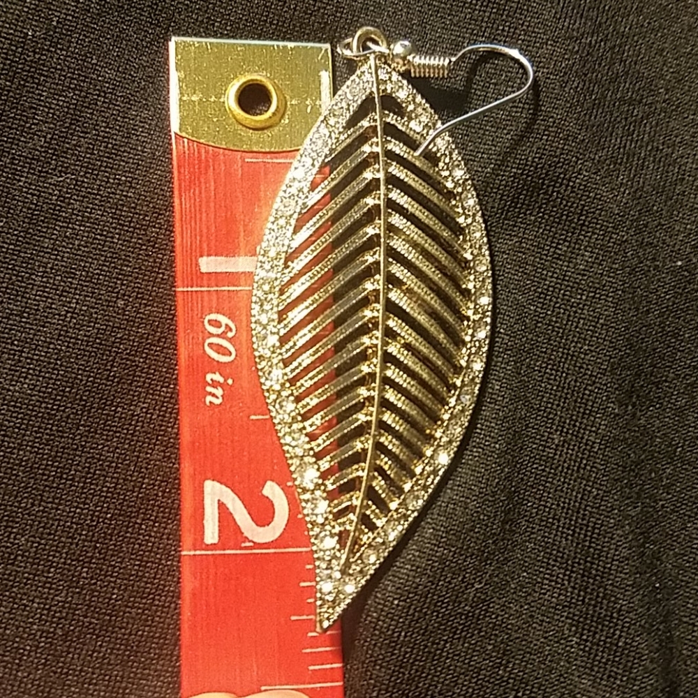 NWT Silvertone Feather-shaped Earrings w/Sparkle - Picture 3 of 3